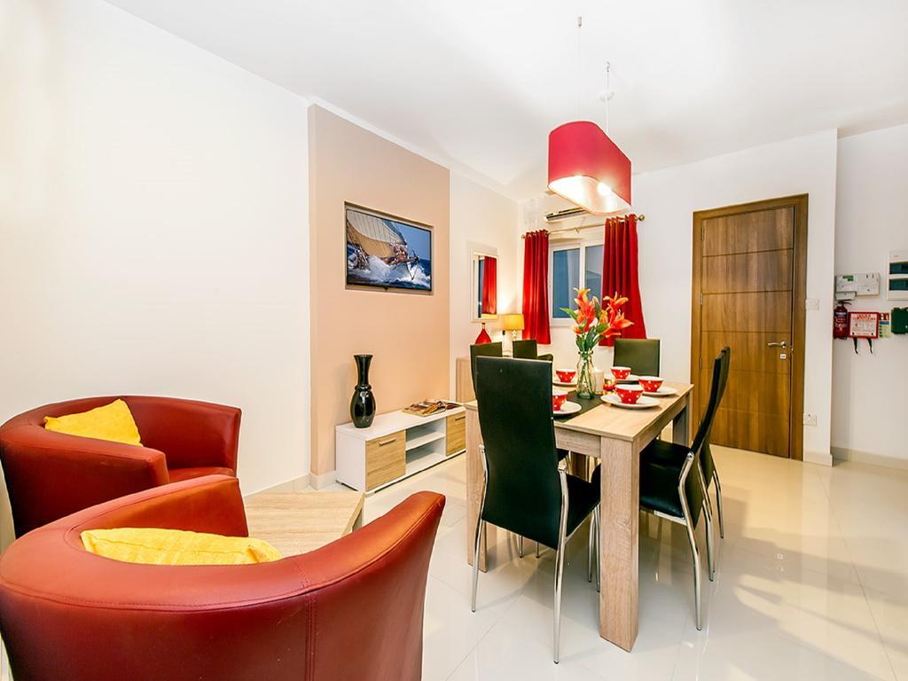 Bayside Apartments Saint Julian's Екстериор снимка